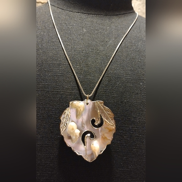 Sterling , pearl and shell necklace - Picture 16 of 16